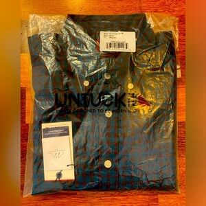 UNTUCKIT BUTTON DOWN SHIRT SIZE SMALL TRADITIONAL FIT NWT